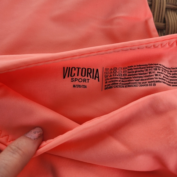 Victoria Secrets leggings in orange size medium - Picture 3 of 3
